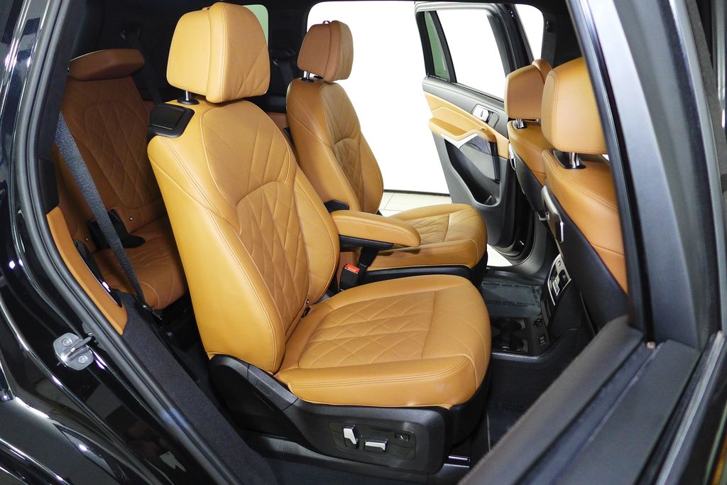 Thumbnail: 2023 BMW X7 - 20