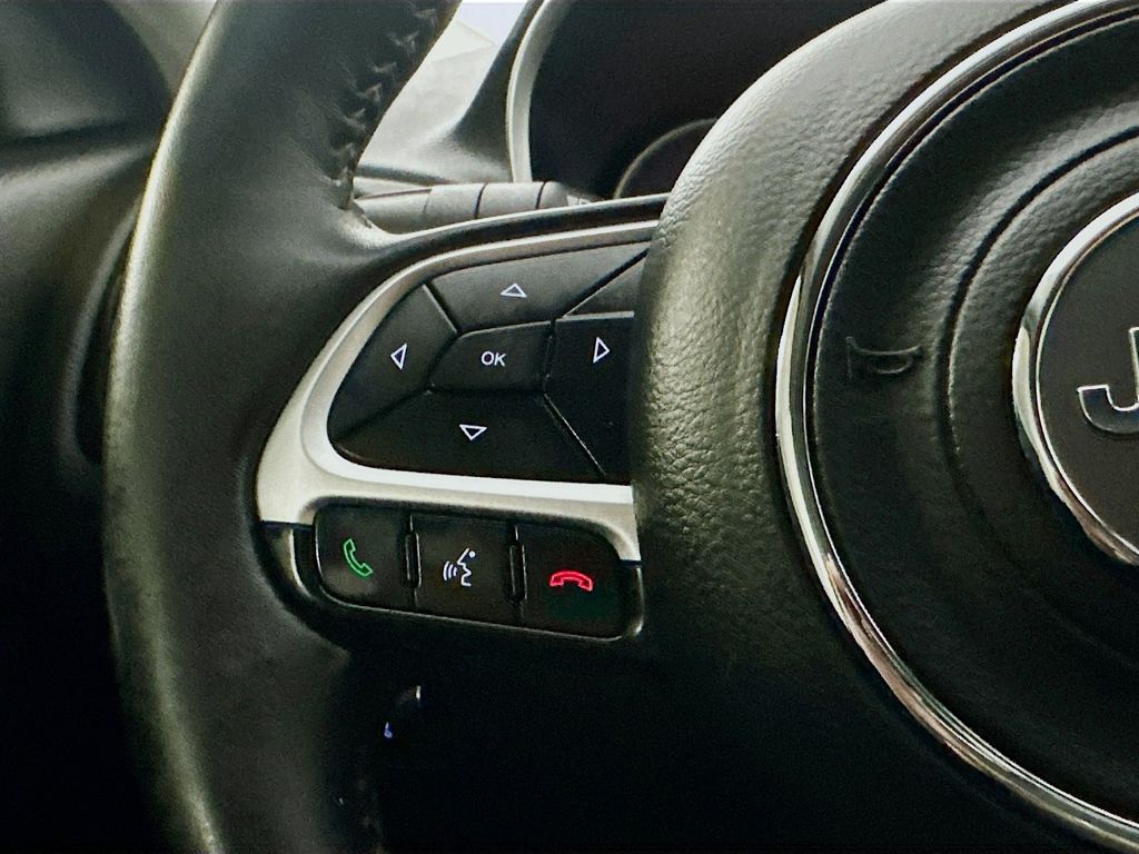 Used 2018 Gray Jeep Limited image 25