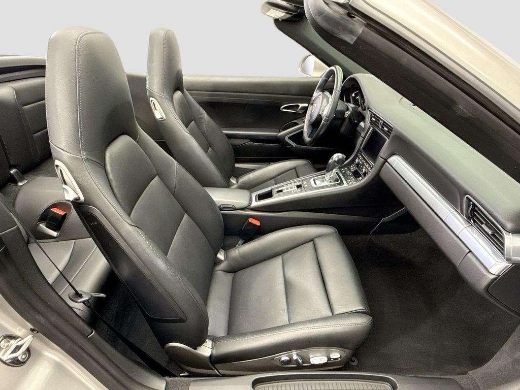 Thumbnail: 2013 Porsche 911 - 29