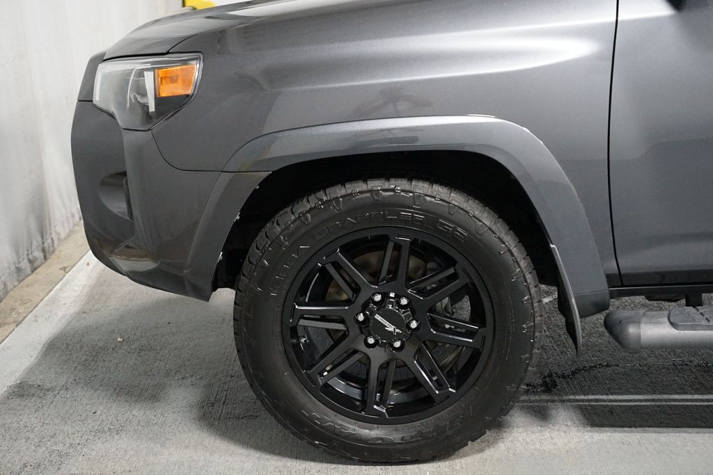 Thumbnail: 2022 Toyota 4Runner - 5