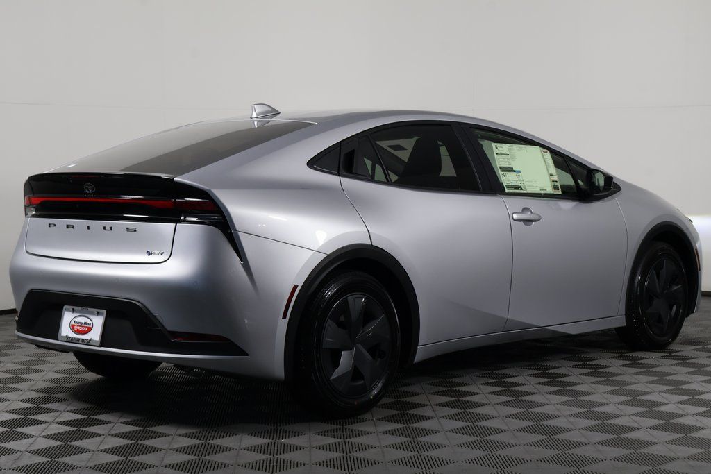 Thumbnail: 2025 Toyota Prius - 2