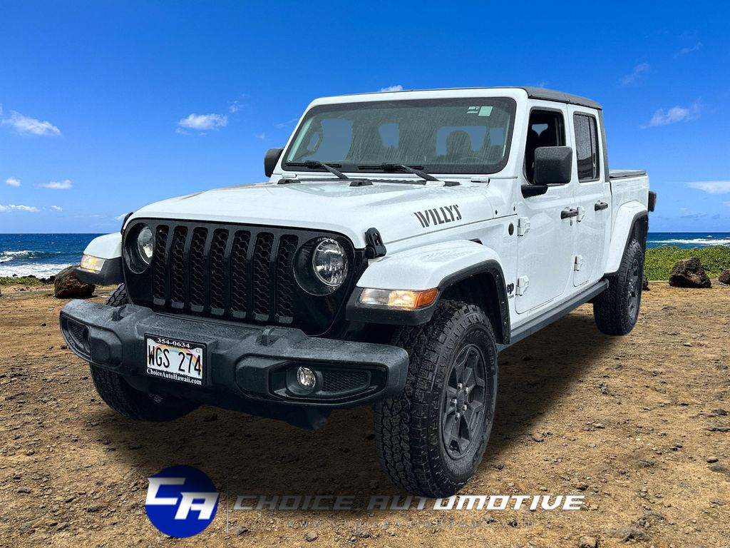Bright White Clearcoat 2021 Jeep Gladiator Willys Crew Cab 4WD Pickup Truck Four-Wheel Drive 8-Speed Automatic