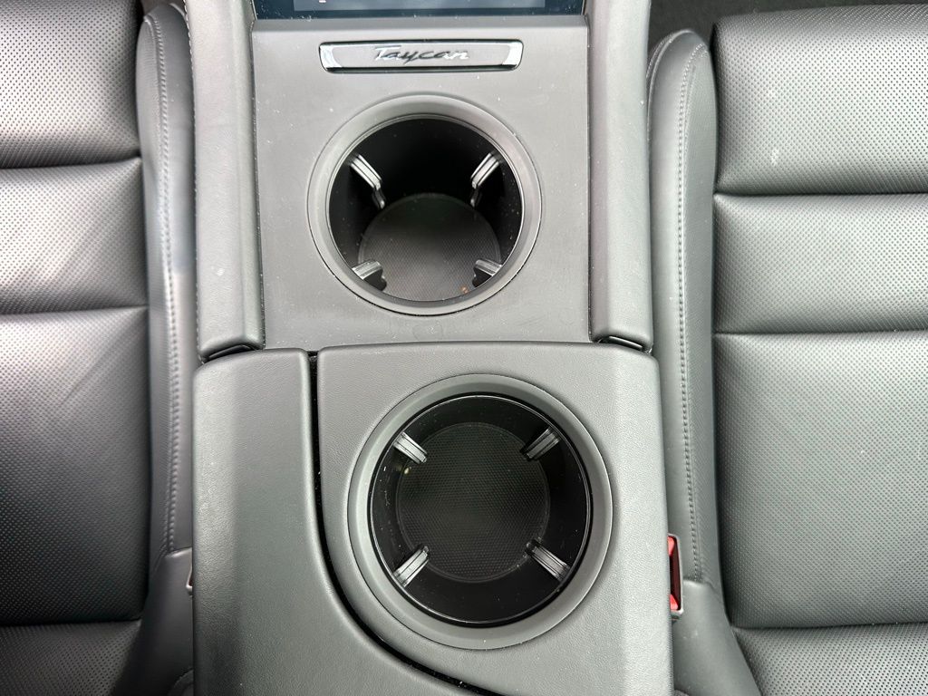 Thumbnail: 2024 Porsche Taycan - 25