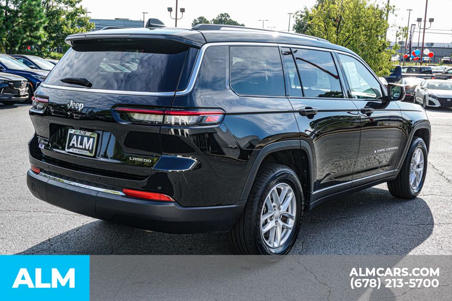 2023 Jeep Grand Cherokee Laredo photo 4