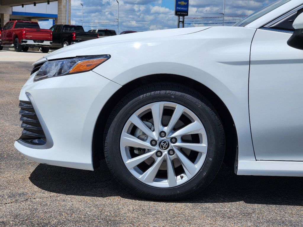 2023 Toyota Camry LE 8