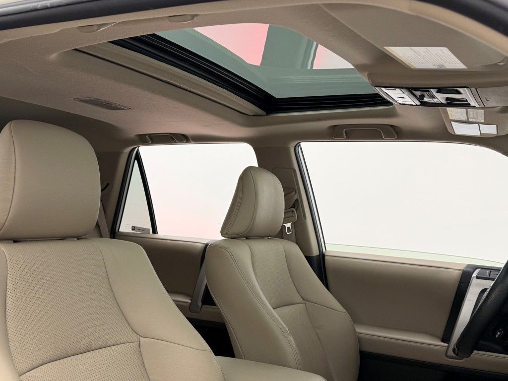 Thumbnail: 2023 Toyota 4Runner - 19