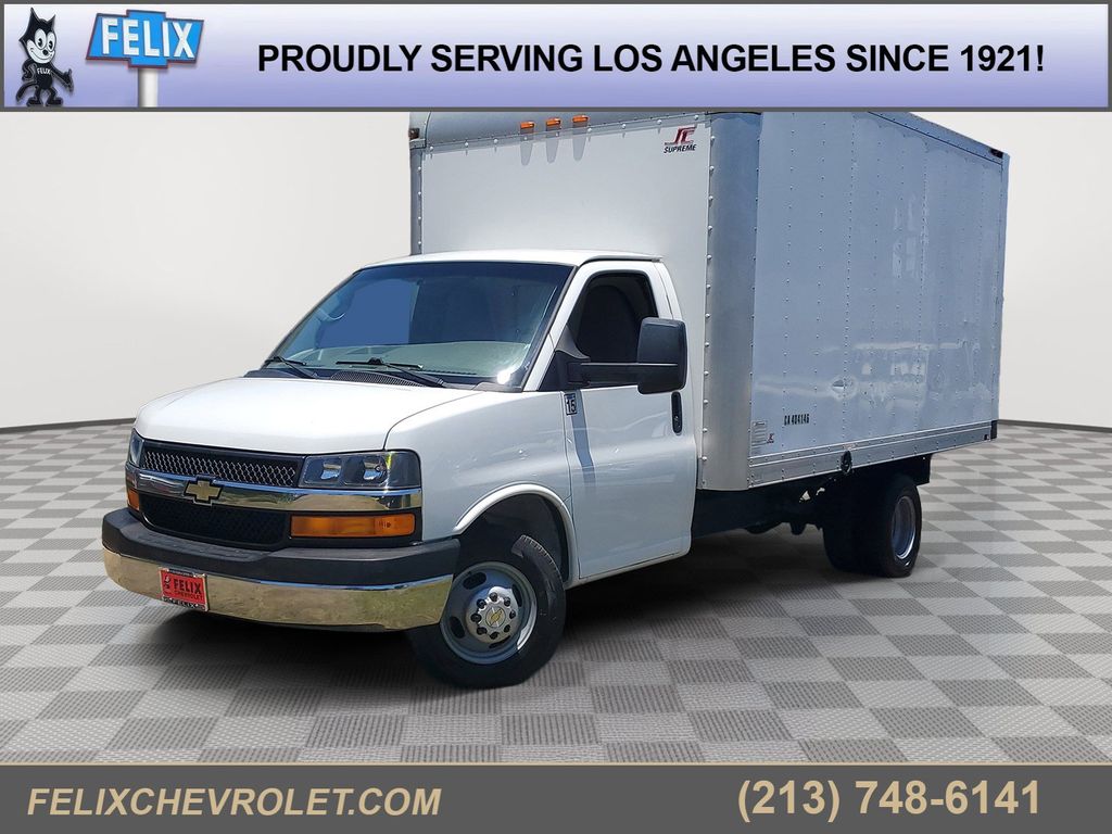 Summit White 2015 Chevrolet Express Chassis Van Rear-Wheel Drive 6-Speed Automatic Overdrive
