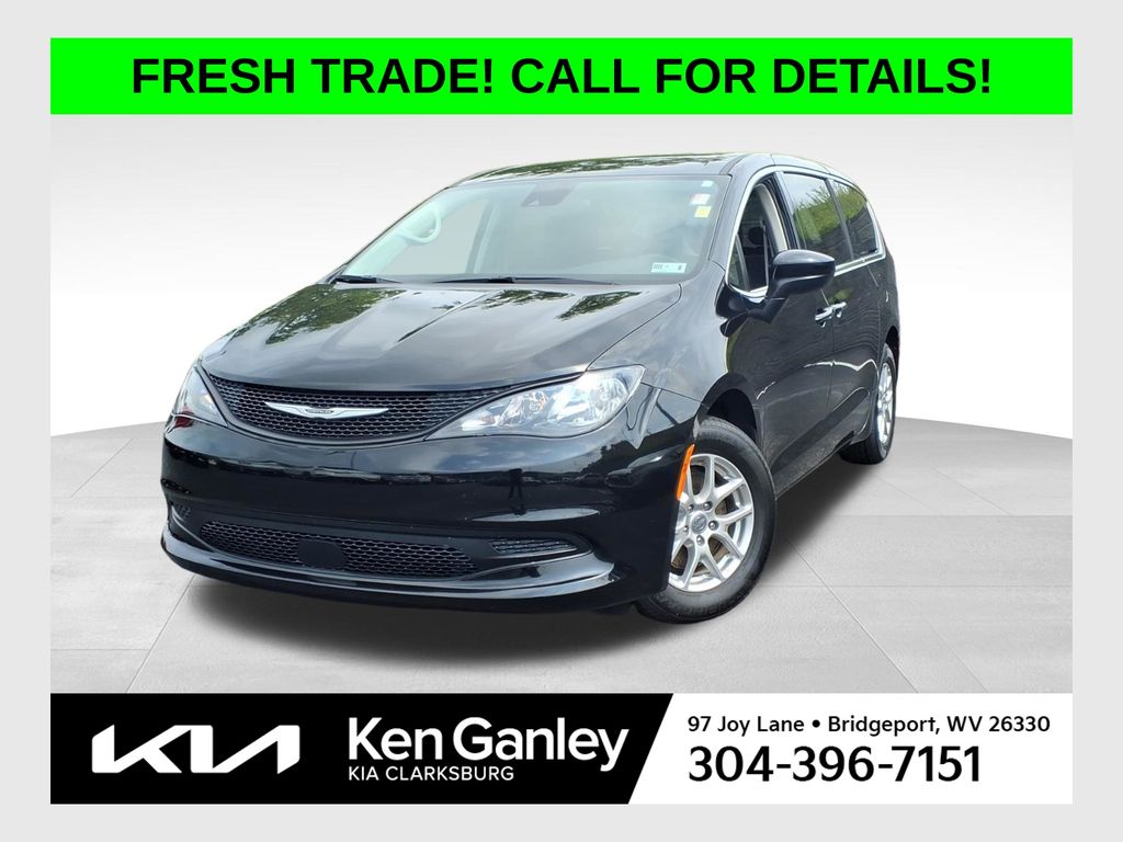 Diamond Black Crystal Pearlcoat 2024 Chrysler Voyager Minivan Front-Wheel Drive 9-Speed Automatic