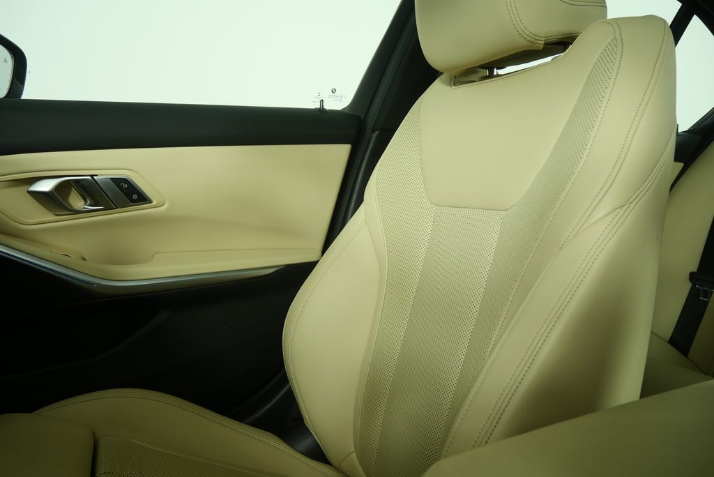 Thumbnail: 2023 BMW 3 Series - 25