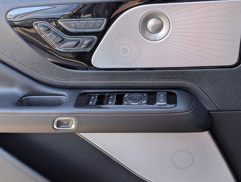 new 2026 Lincoln Aviator car, priced at $89,765