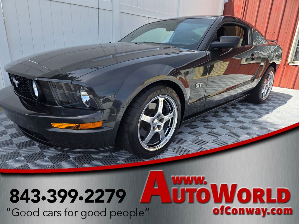 2007 Ford Mustang GT Coupe RWD Coupe 5-Speed Automatic