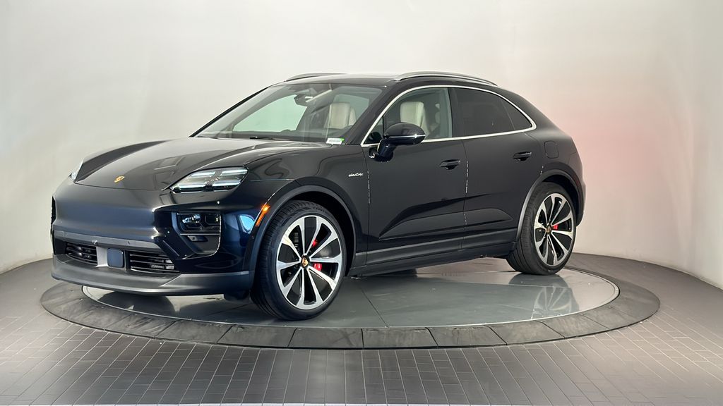 Thumbnail: 2025 Porsche Macan - 1