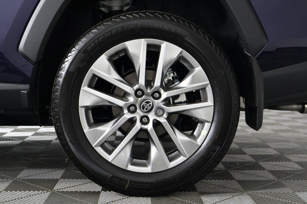 Thumbnail: 2025 Toyota RAV4 - 16