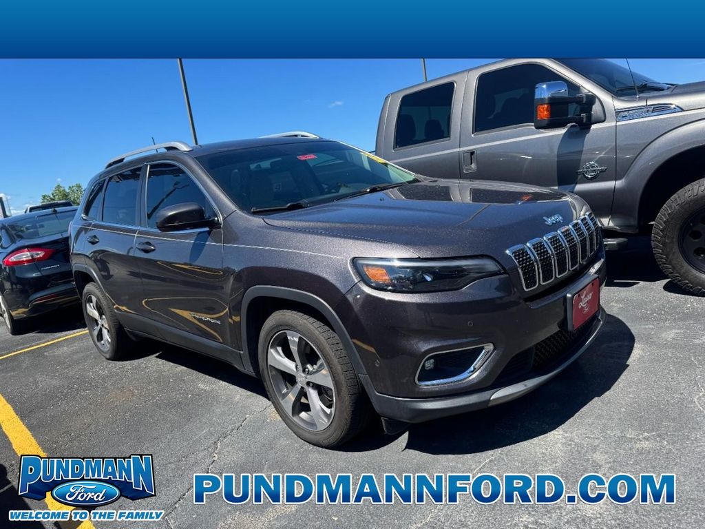 Crystal Metallic 2019 Jeep Cherokee SUV / Crossover Front-Wheel Drive Automatic