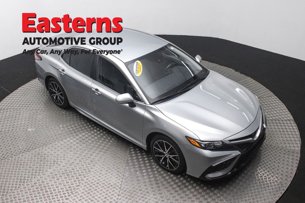 Used 2024 Silver Toyota SE image 3