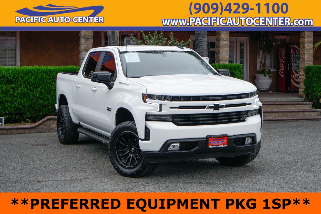 Summit White 2022 Chevrolet Silverado 1500 RST Crew Cab RWD Pickup Truck 4X2 8-Speed Automatic