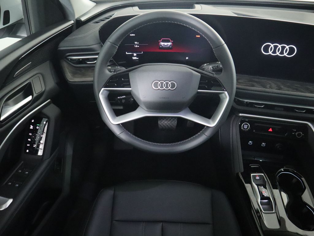 Thumbnail: 2025 Audi Q5 - 12