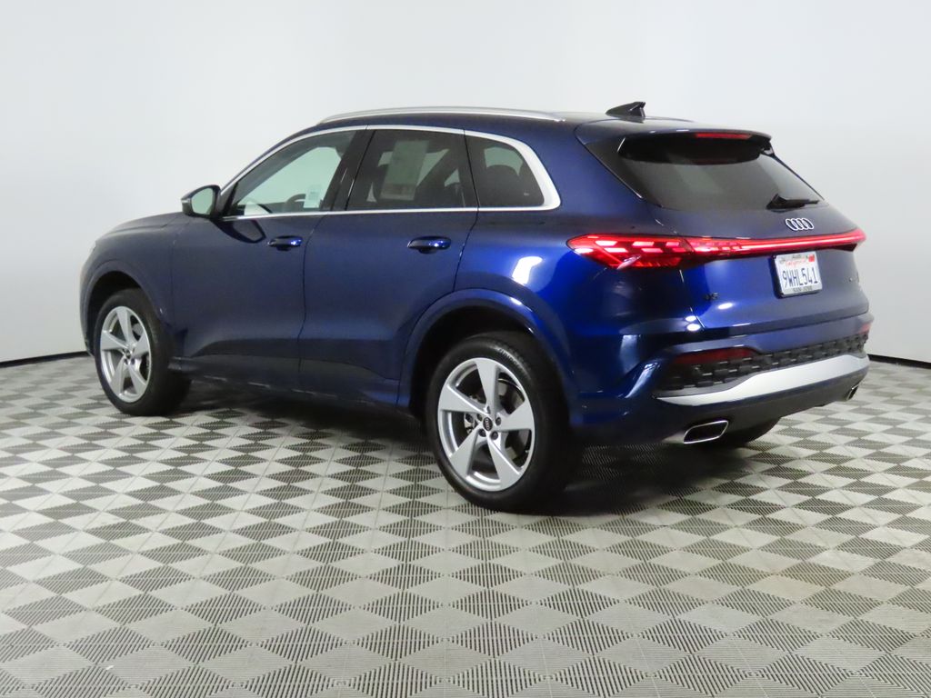 Thumbnail: 2025 Audi Q5 - 3