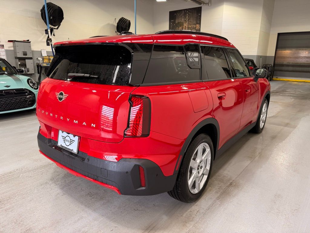 2025 MINI Cooper Countryman Iconic 6