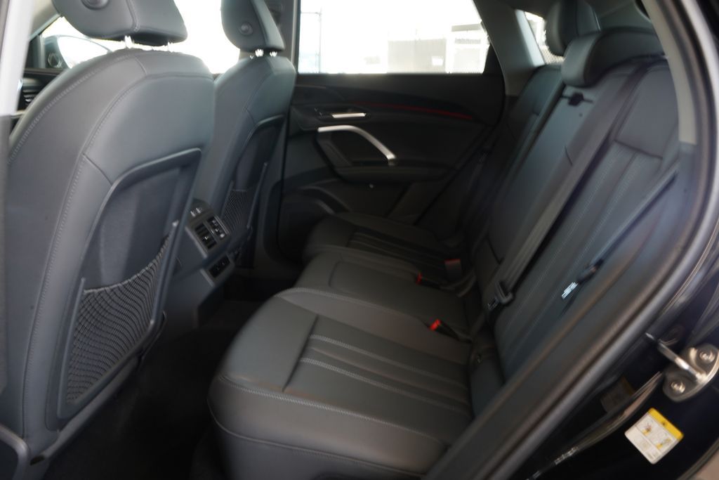 Thumbnail: 2026 Audi Q5 - 7