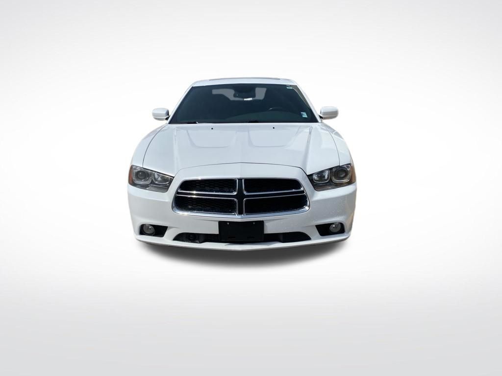 Used 2013 Off-white Dodge R/T image 2