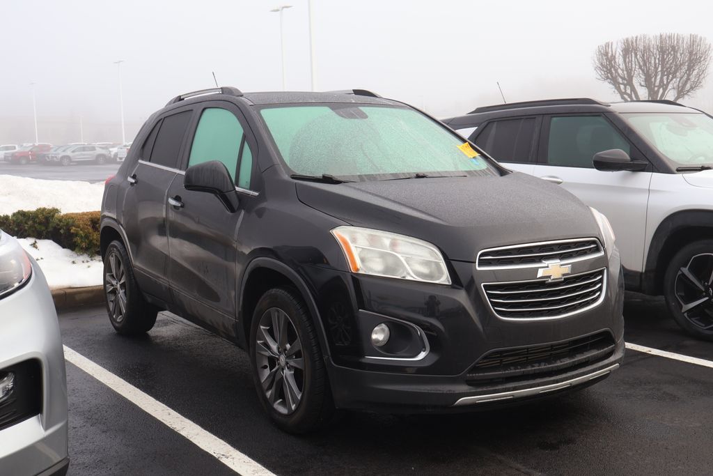 Thumbnail: 2016 Chevrolet Trax - 3