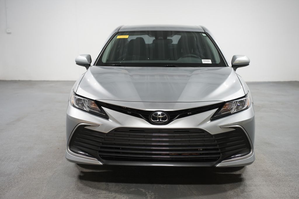 2023 Toyota Camry LE 2