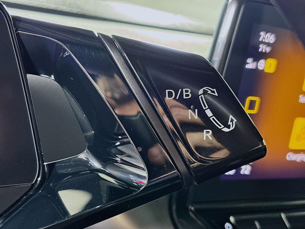 2022 Volkswagen ID.4 Pro