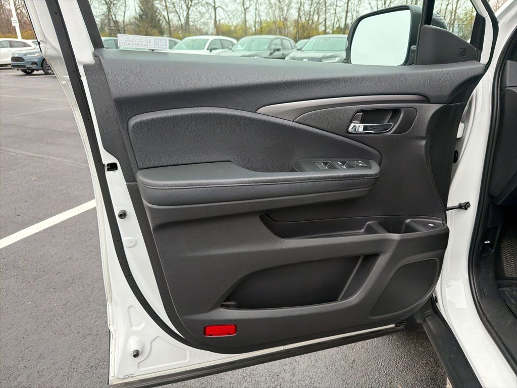 Thumbnail: 2022 Honda Pilot - 18