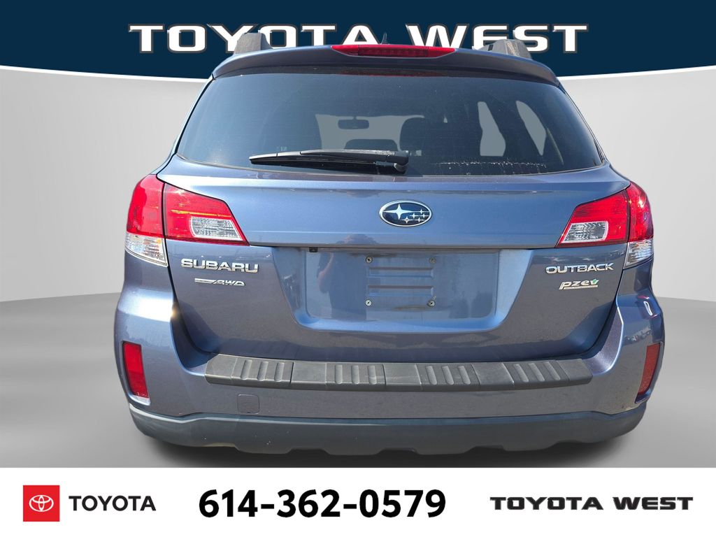 Used 2014  Subaru 2.5i image 7