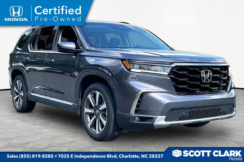 2025 Honda Pilot Touring