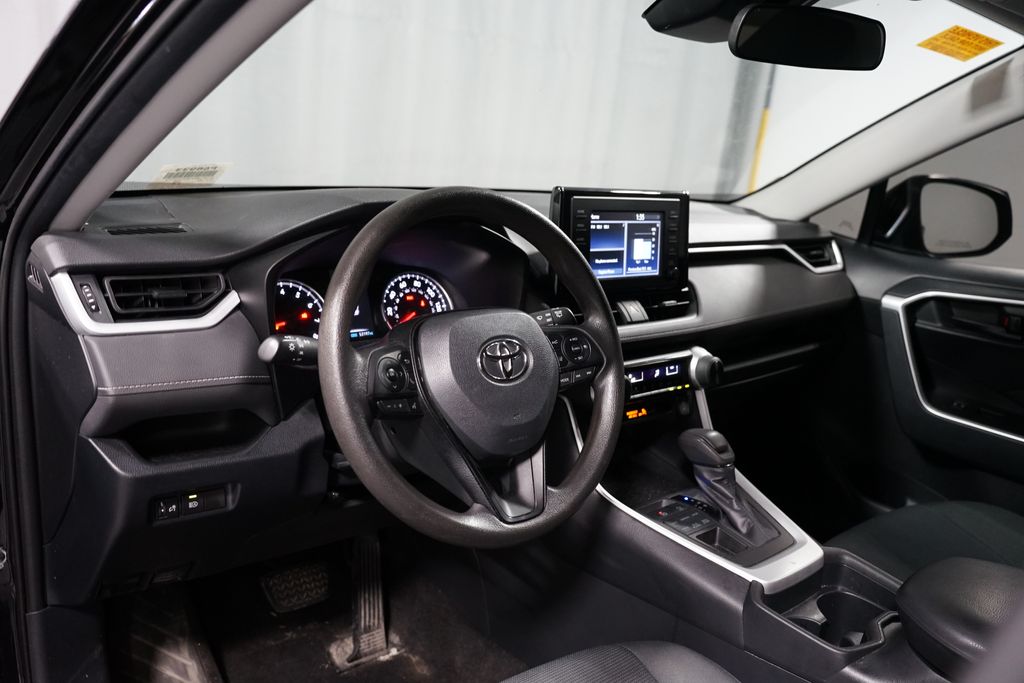 Thumbnail: 2019 Toyota RAV4 - 7