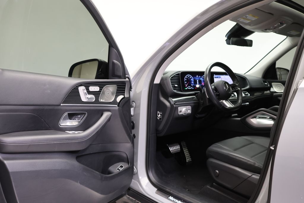 Thumbnail: 2024 Mercedes-Benz GLS - 29