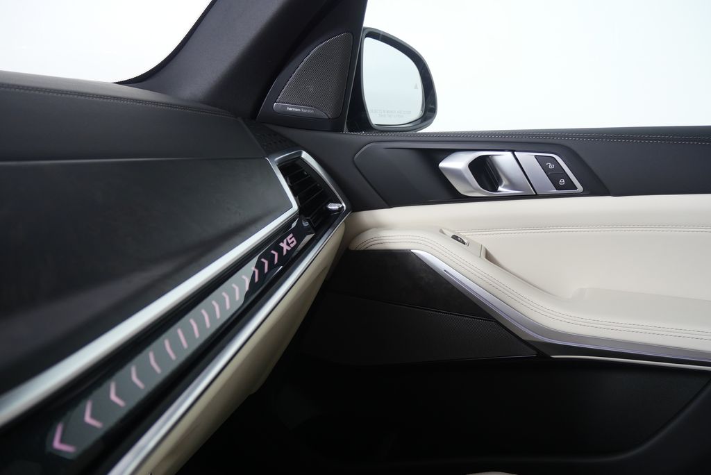 Thumbnail: 2026 BMW X5 - 24