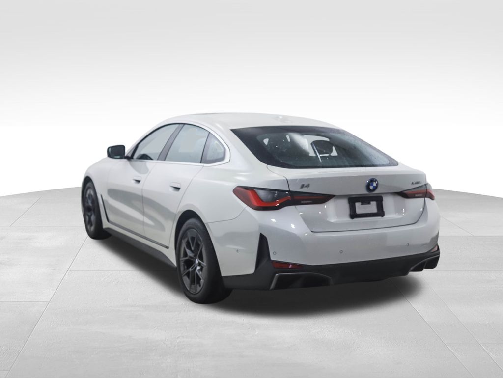 Thumbnail: 2025 BMW i4 - 3
