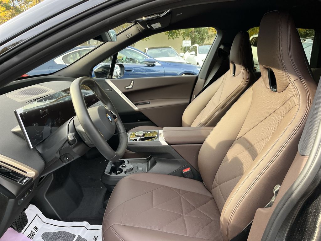 Thumbnail: 2026 BMW iX - 11