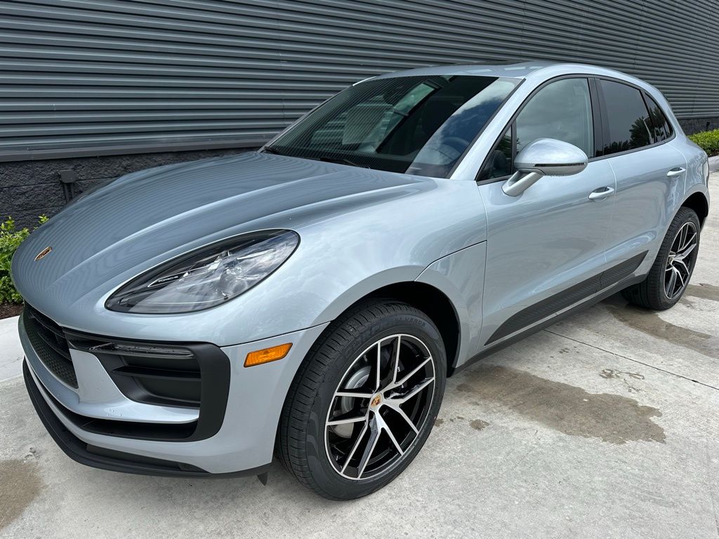 2025 Porsche Macan  6