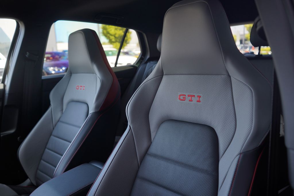 Thumbnail: 2025 Volkswagen Golf - 7