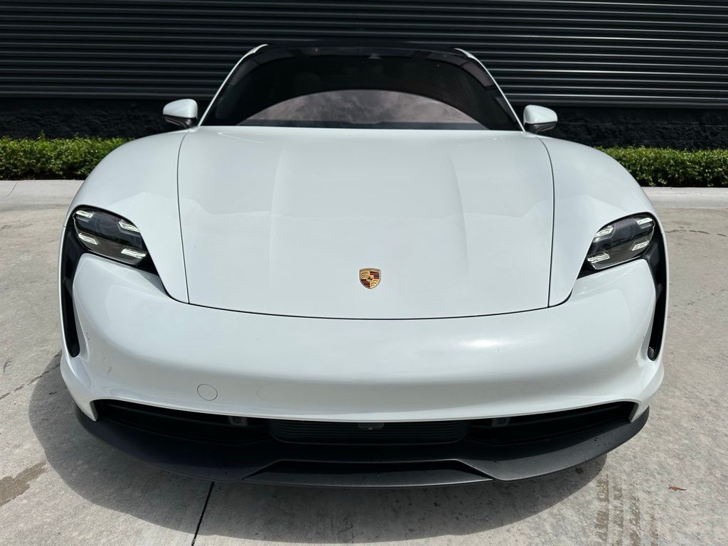 Thumbnail: 2022 Porsche Taycan - 7