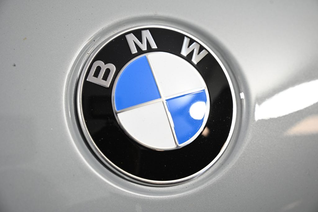 Thumbnail: 2026 BMW X5 - 13