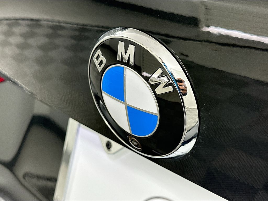 Thumbnail: 2026 BMW i4 - 22