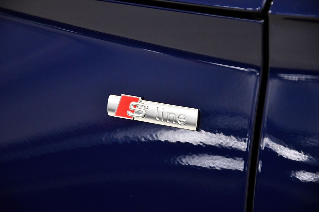 Thumbnail: 2025 Audi Q5 - 11