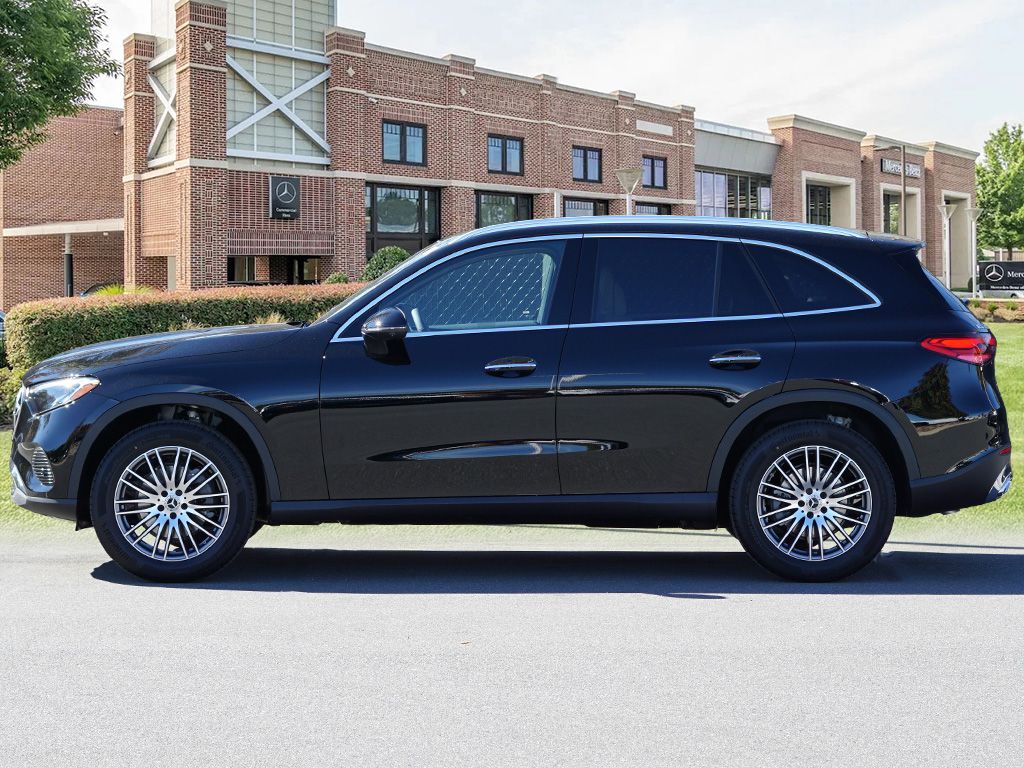 Thumbnail: 2026 Mercedes-Benz GLC - 8