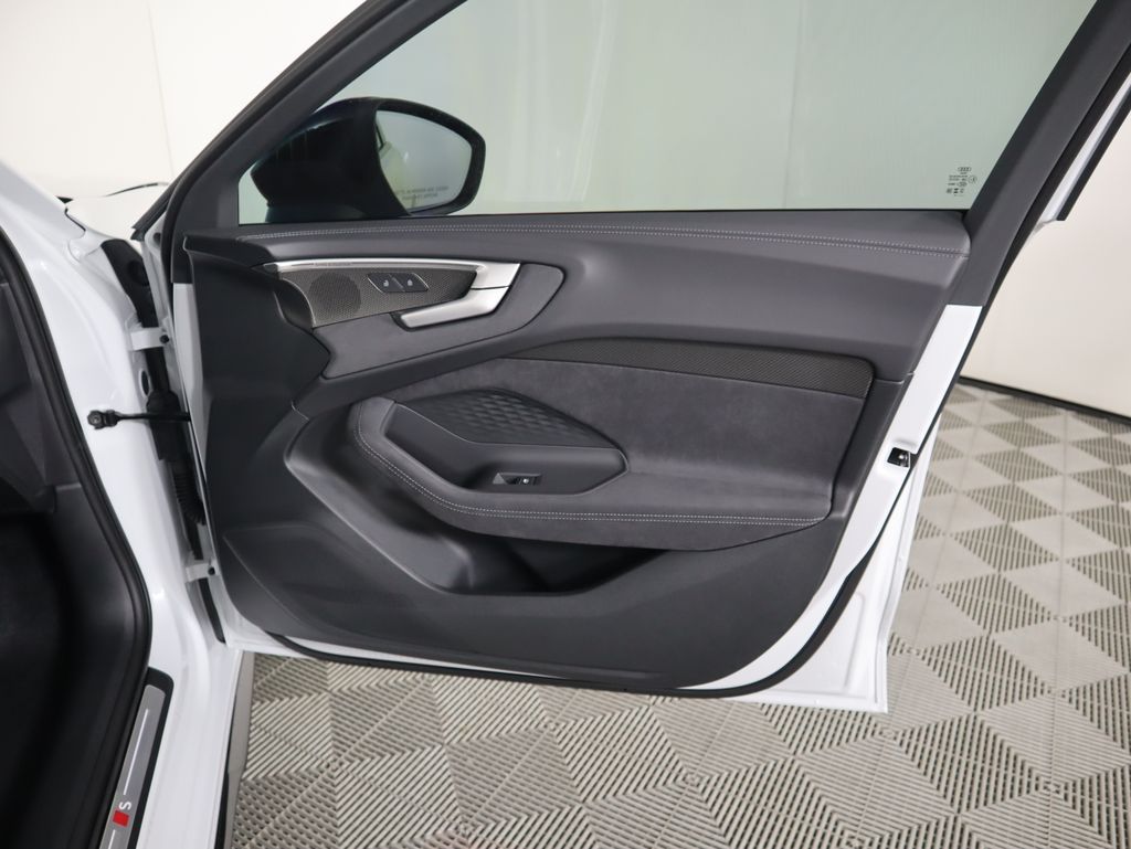 Thumbnail: 2025 Audi S5 - 27