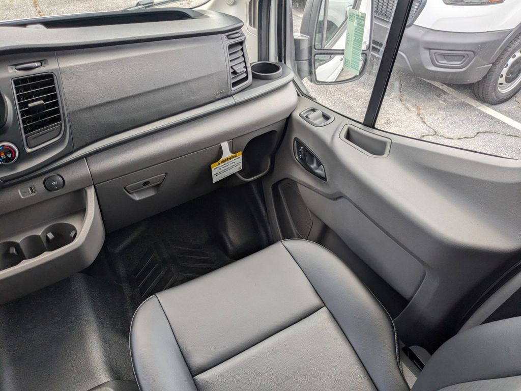 2025 Ford Transit 250