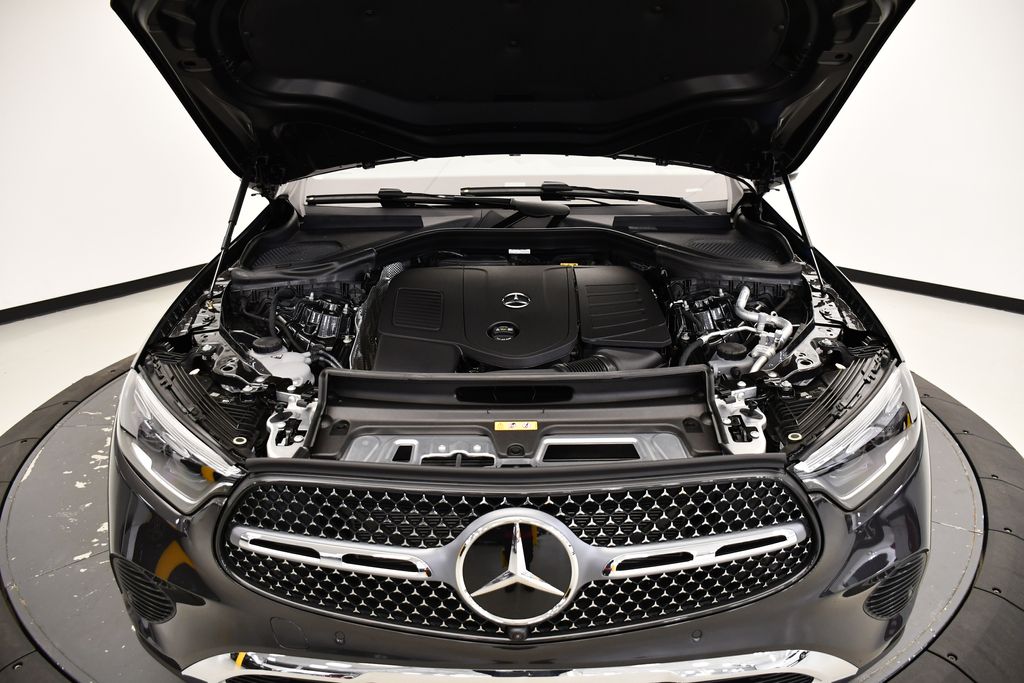 Thumbnail: 2025 Mercedes-Benz GLC - 12