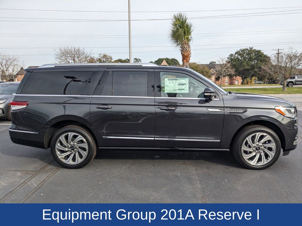 2024 Lincoln Navigator L Reserve