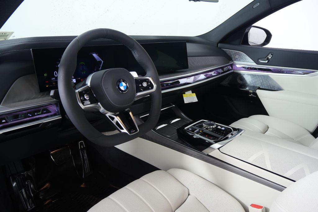 2025 BMW 7 Series 760i xDrive 12