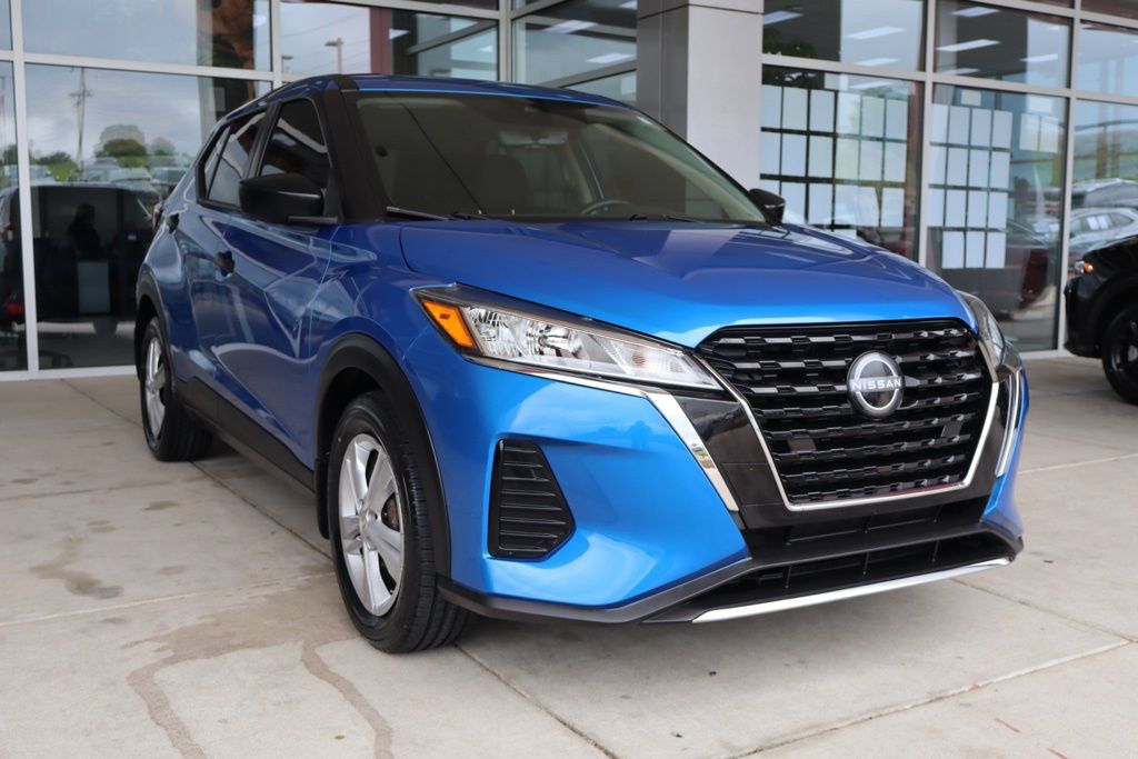 2023 Nissan Kicks S FWD