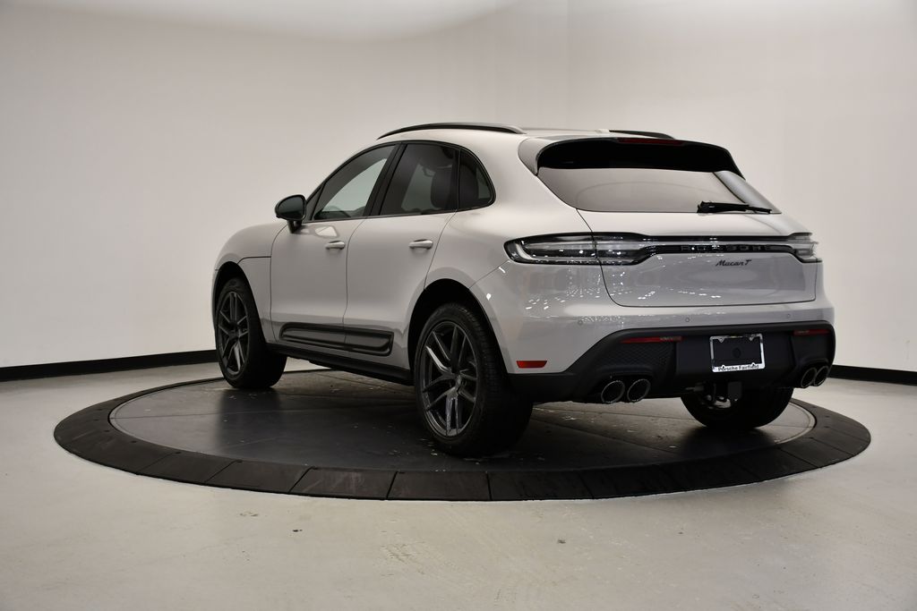 Thumbnail: 2026 Porsche Macan - 3
